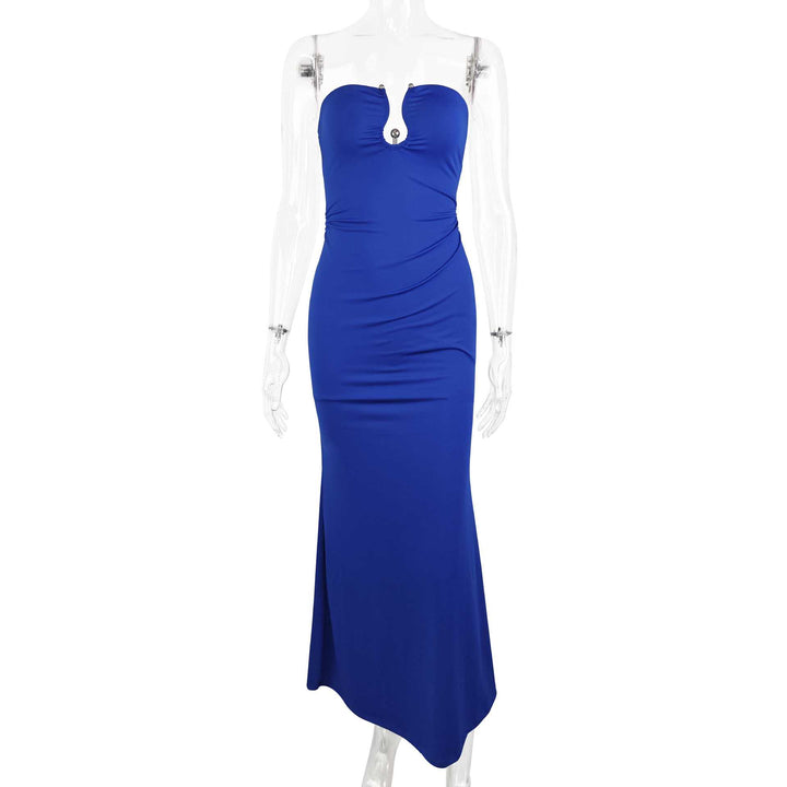 Dame Elegant strapless maxikjole med raffineret nøgleudskæring og figurformende snit Skovae