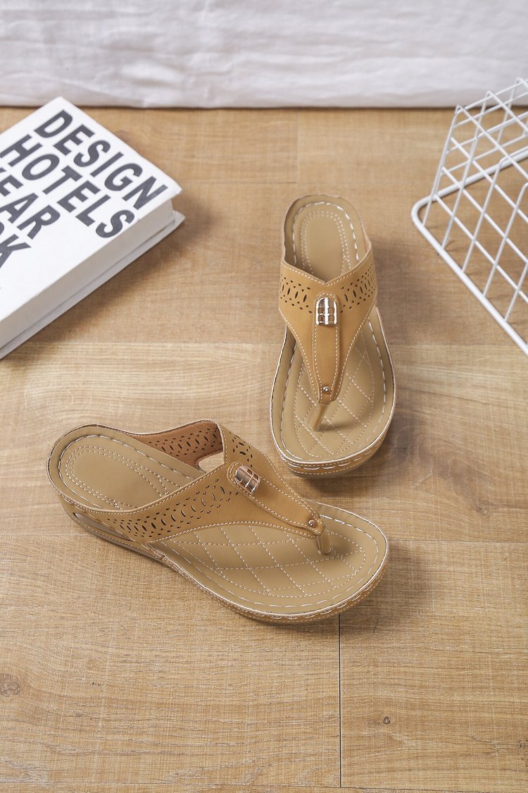 Dame komfortable flip-flops med luftig snit og elegant fodseng Stilla
