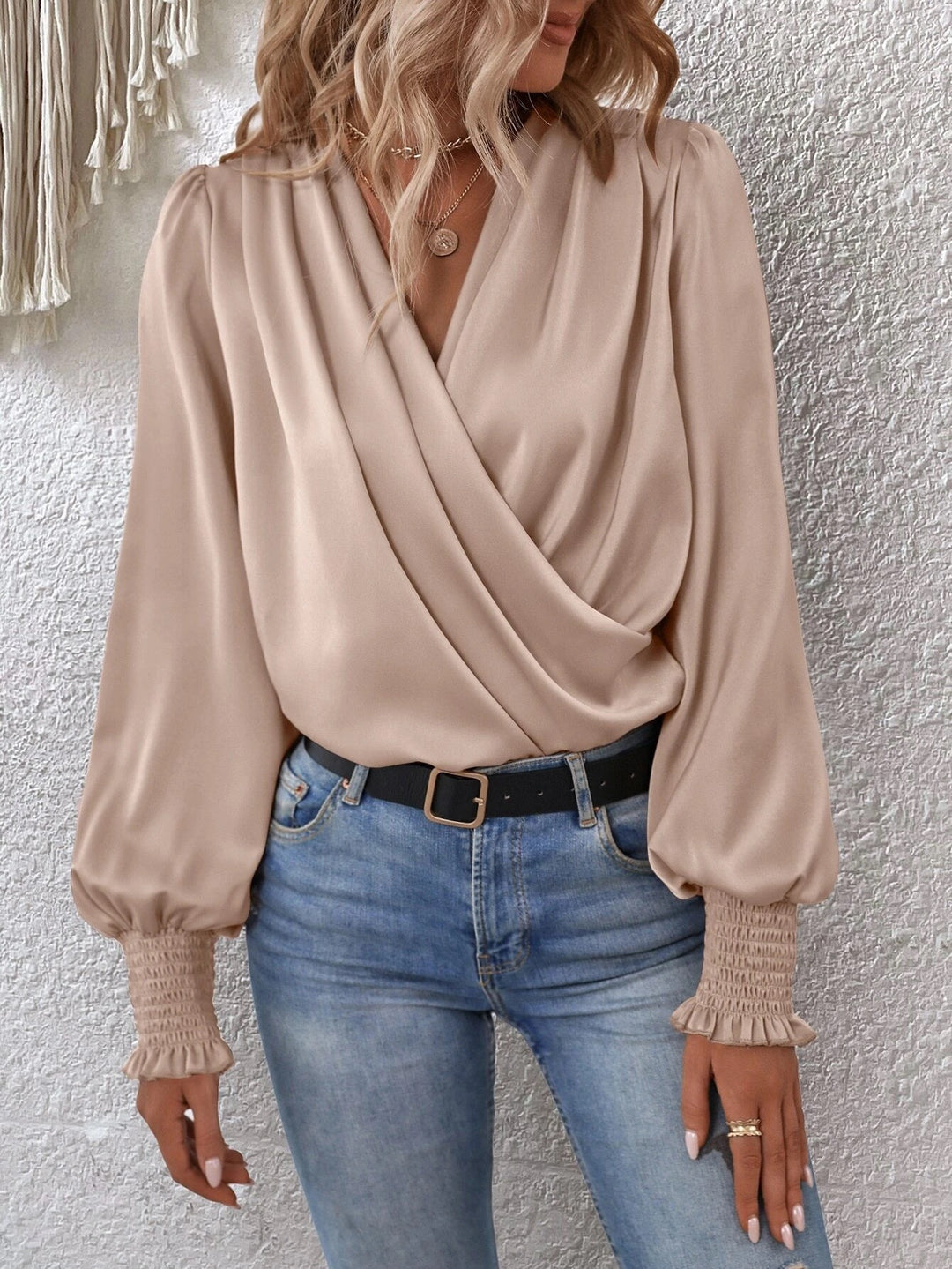 Dame elegant bluse med draperet design Stilla