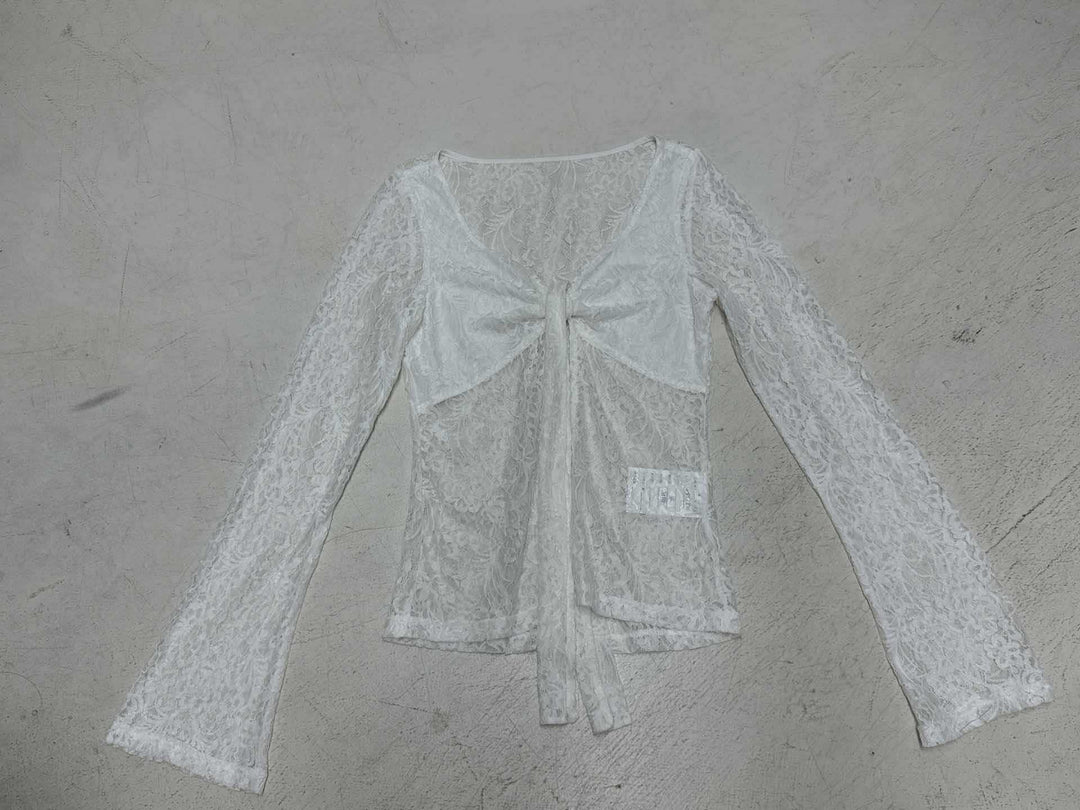 Dame spidsbluse med romantisk design Skovae