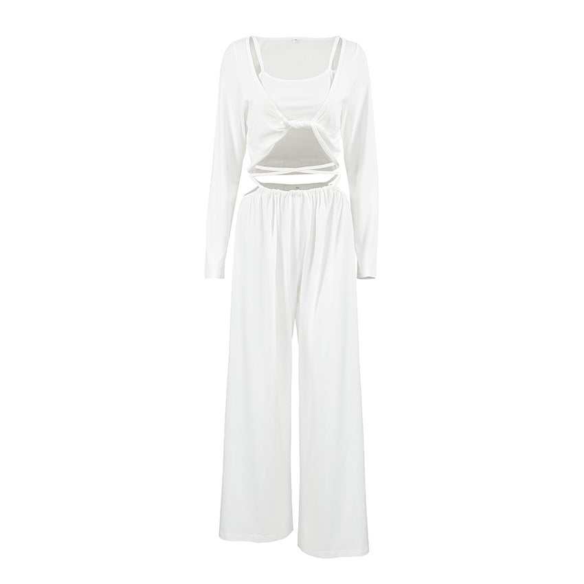 Dame afslappet sæt bestående af cropped bluse og bred bukser med fashionable detaljer Stilla