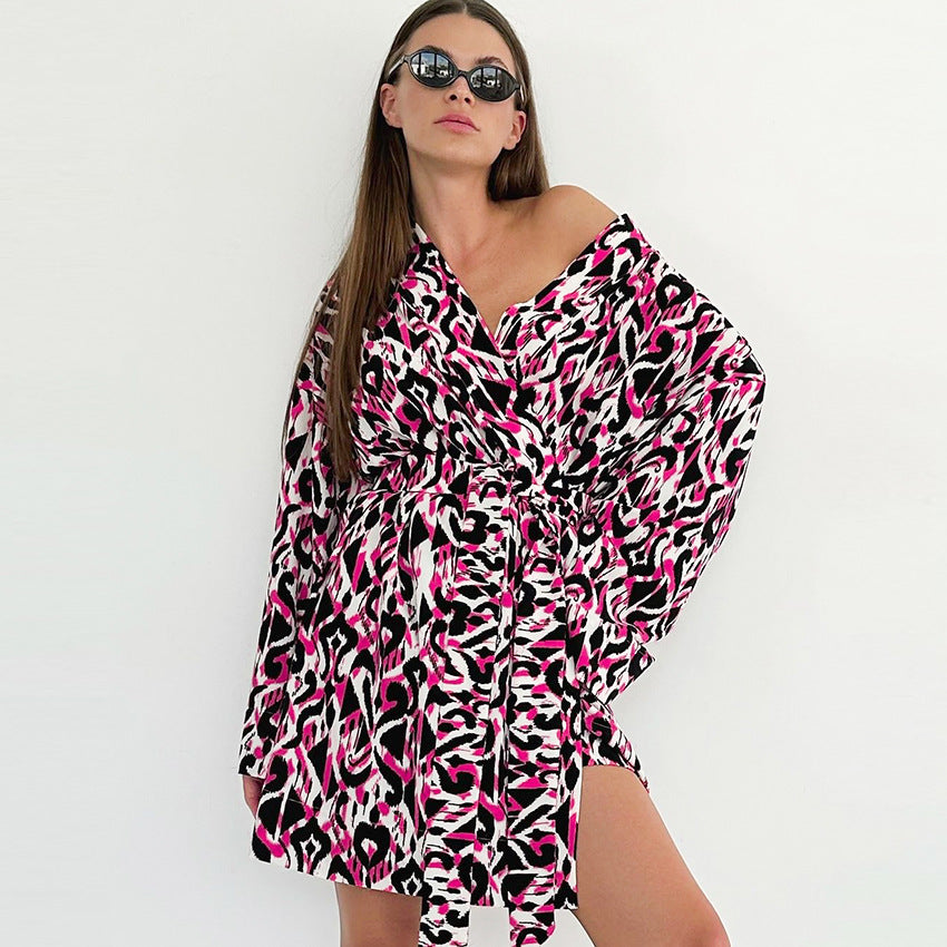 Dame Kimono-Robe med moderne leopardmønster og elegante bånd Stilla