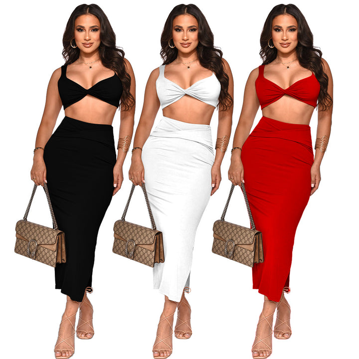 Dame To-delt Sæt bestående af Crop Top og tætsiddende Nederdel med asymmetrisk Design Stilla