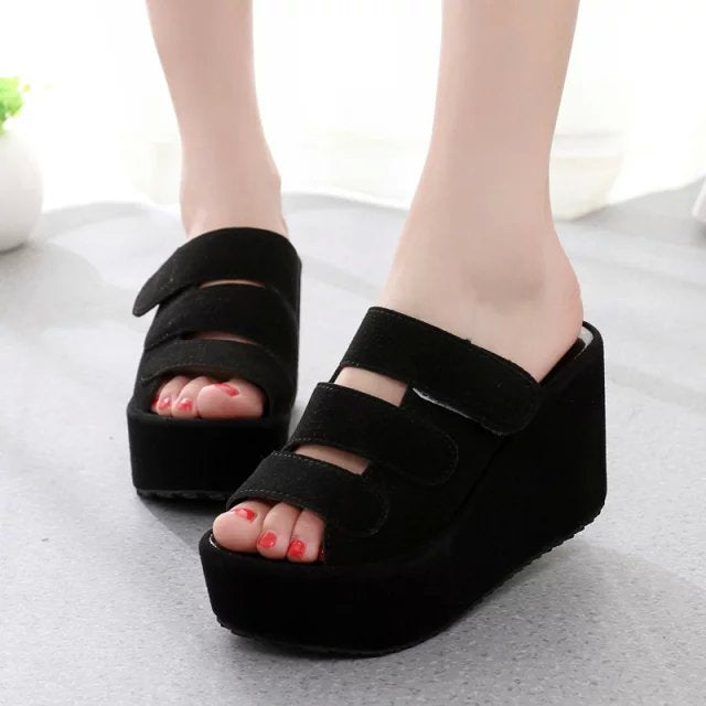 Dame Wedge-sandaler med moderigtigt remdesign og høj komfort Stilla