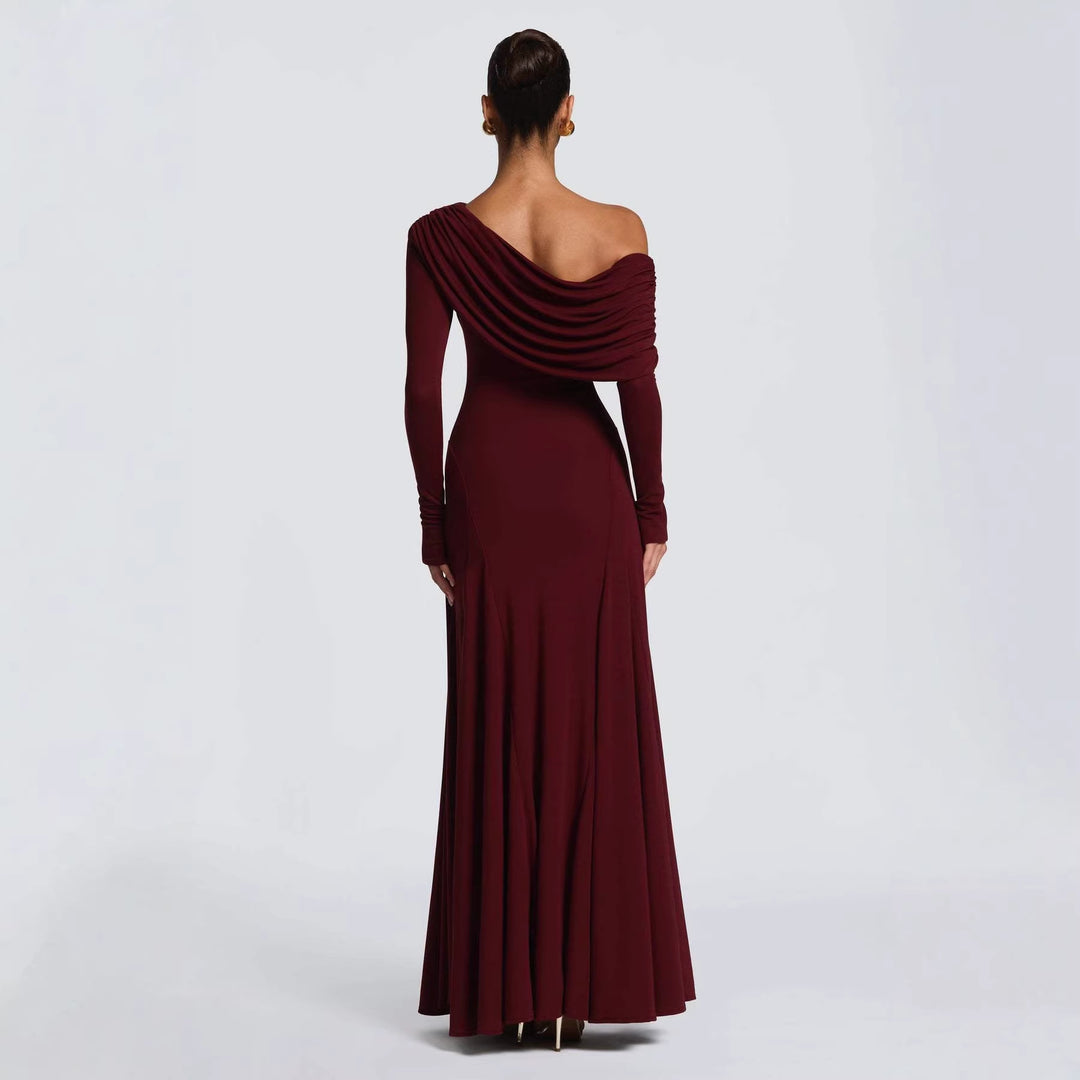 Kvinders elegante langeærmet maxi kjole med asymmetrisk draperingsdetalje