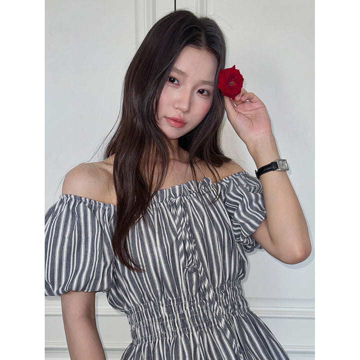 Damernes Off-Shoulder Bluse med ruchedetaljer og elastisk kant Stilla