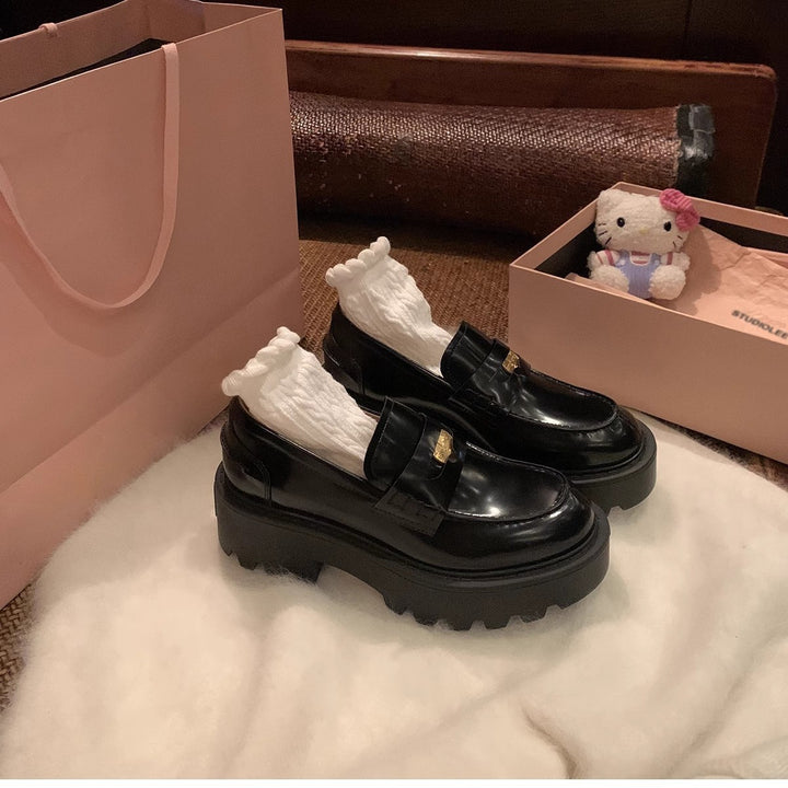 Dame Chunky Platform Slipper med dekorativt guldaccent Stilla
