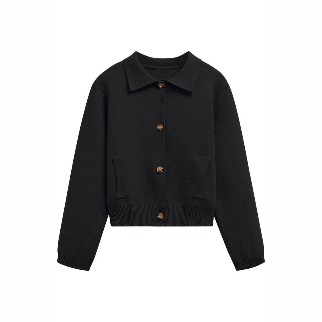 Dame mode kort jakke med elegante knapper Stilla