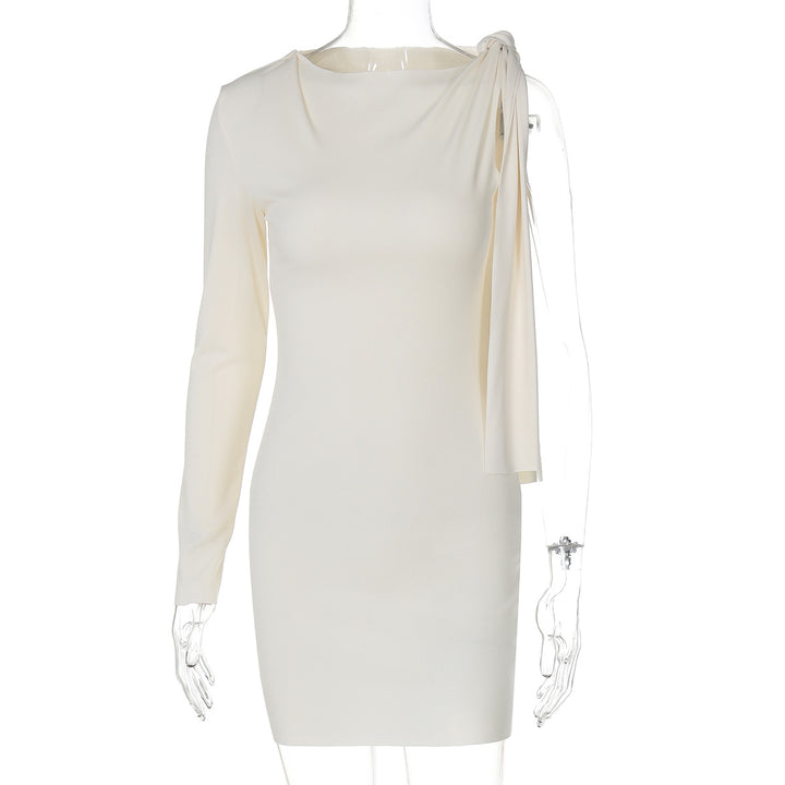 Dame Elegant og moderne minikjole med asymmetrisk design Stilla