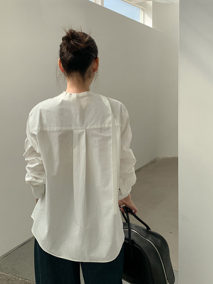Dame longsleeve bluse med dekorativ sløjfe krave og moderne detaljer Stilla