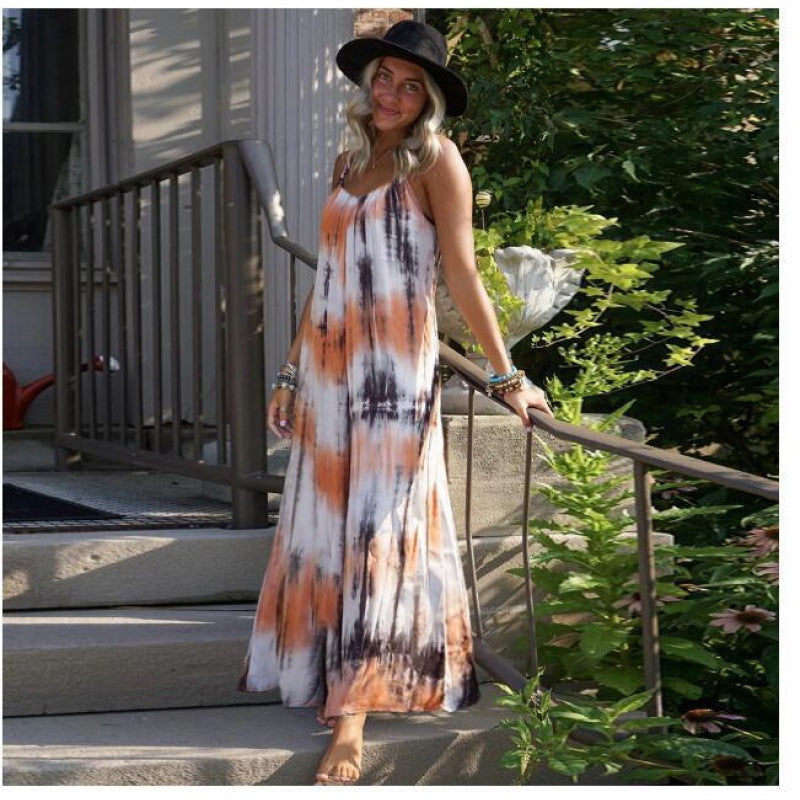 Kvinders maxikjole med trendy tie-dye design og flatterende V-hals Stilla