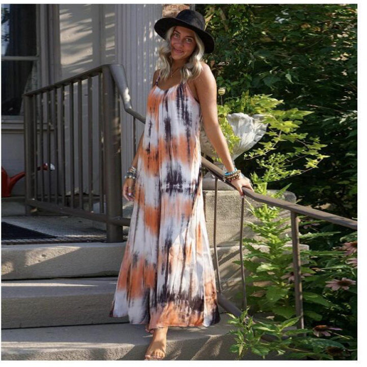 Kvinders maxikjole med trendy tie-dye design og flatterende V-hals Stilla