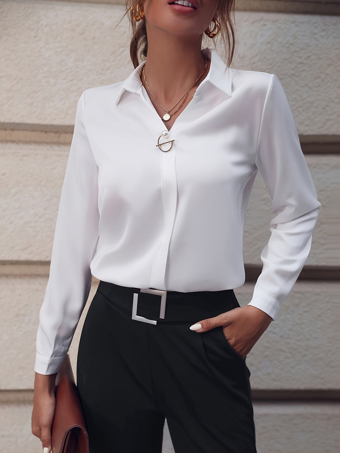 Dame Elegant Bluse med smidig tekstur og detaljeret knapliste Stilla