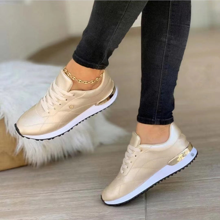Dame Sporty Sneakers Stilla