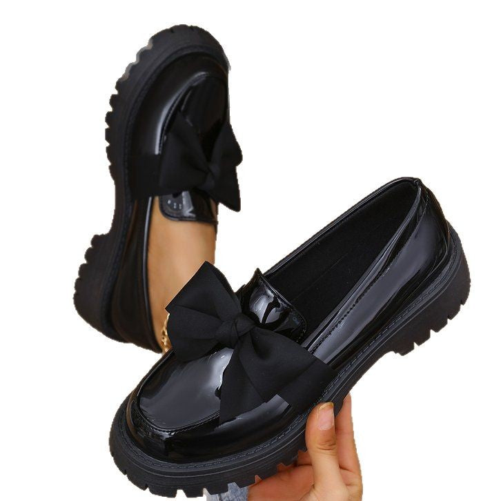 Dame loafers med glamorøst bånd-design og skridsikker profilsåle Stilla