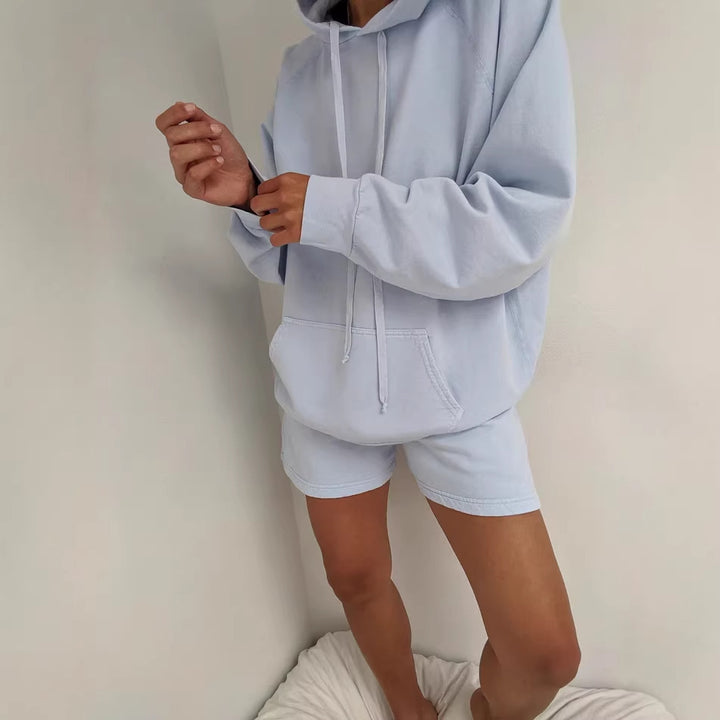 Kvinders afslappede hoodie top og shorts sæt med praktiske lommer