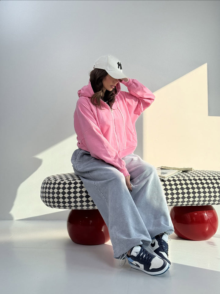 Dame afslappet zip hoodie med brede ærmer og praktiske lommer