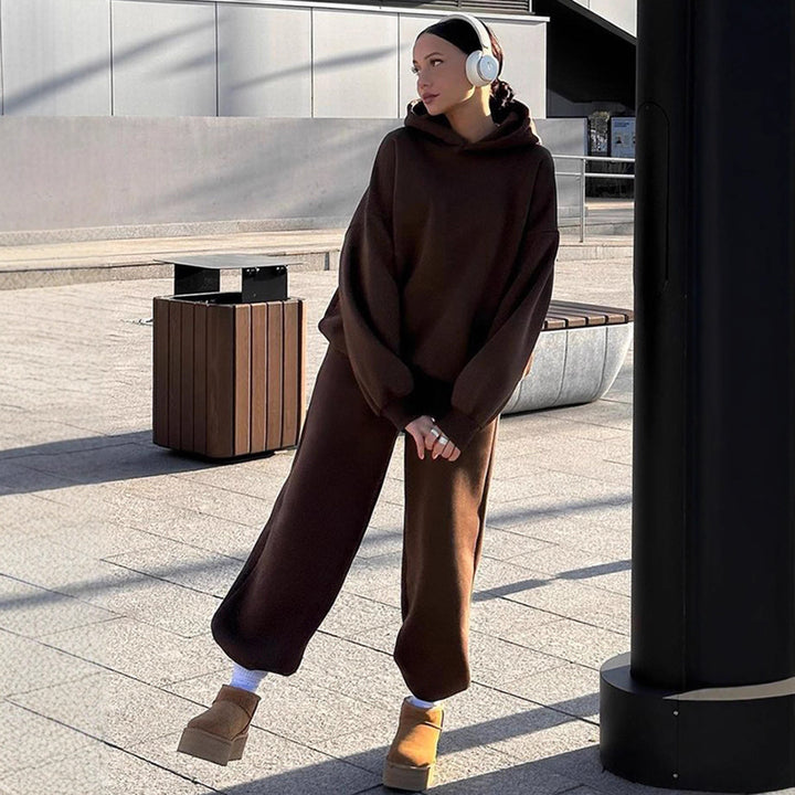 Kvinders komfortable fritidssæt lavet af materiale af høj kvalitet sweatshirt vw