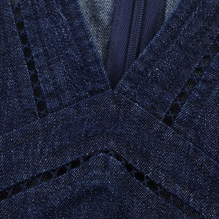 Dame Denim Maxikjole med elegant V-udskæring og figurformende silhuet Skovae