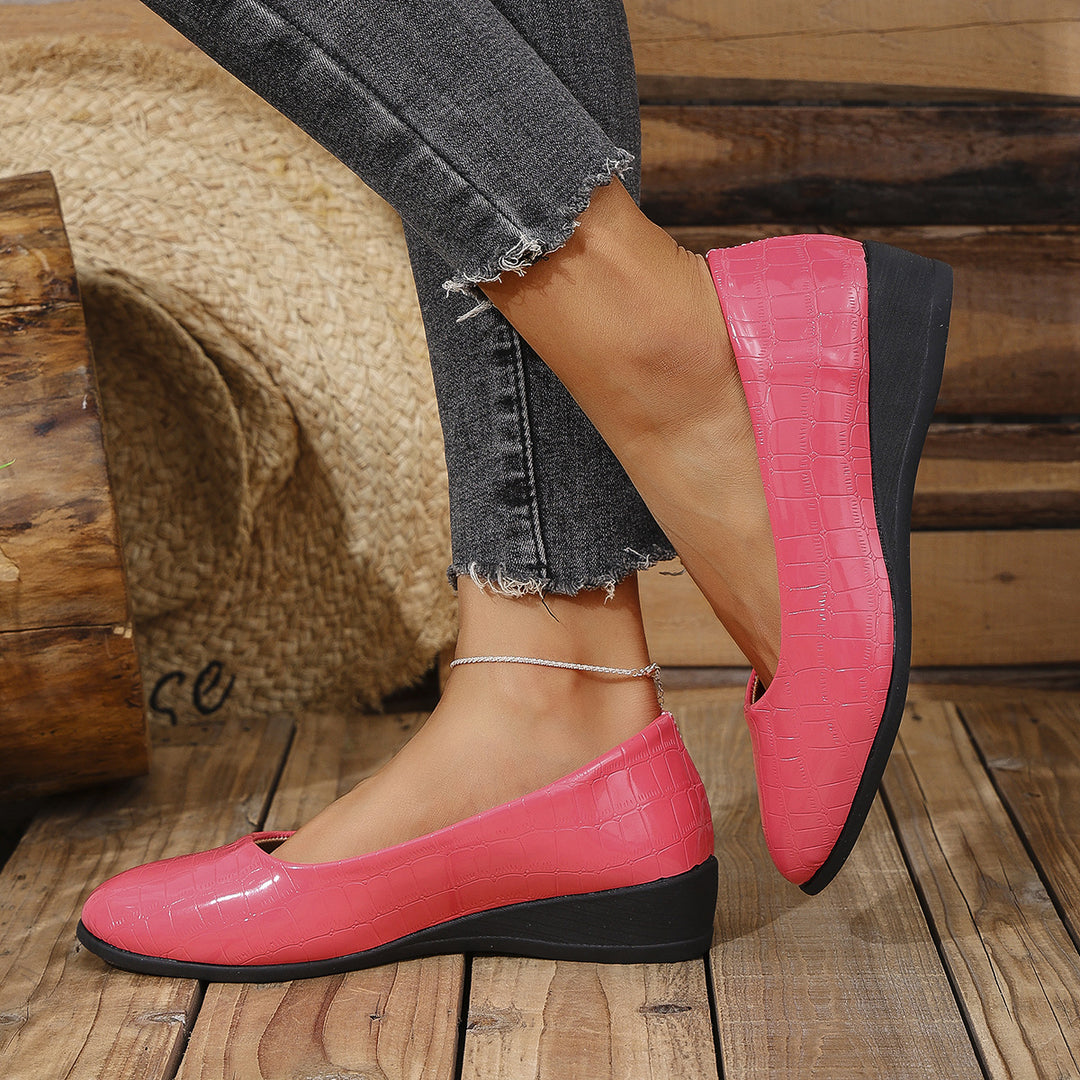 Dame Behagelige Wedge-Pantoletten med skinnende overflade Stilla
