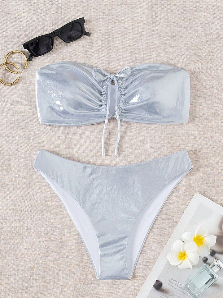 Dame Bandeau-bikini med skinnende top og høj benudskæring Skovae