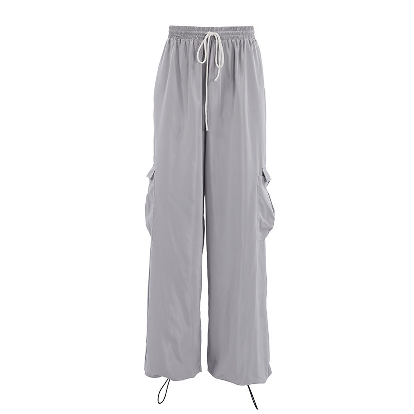 Dame cargo-bukser i en afslappet oversized skæring med elastisk talje og praktiske lommer Stilla