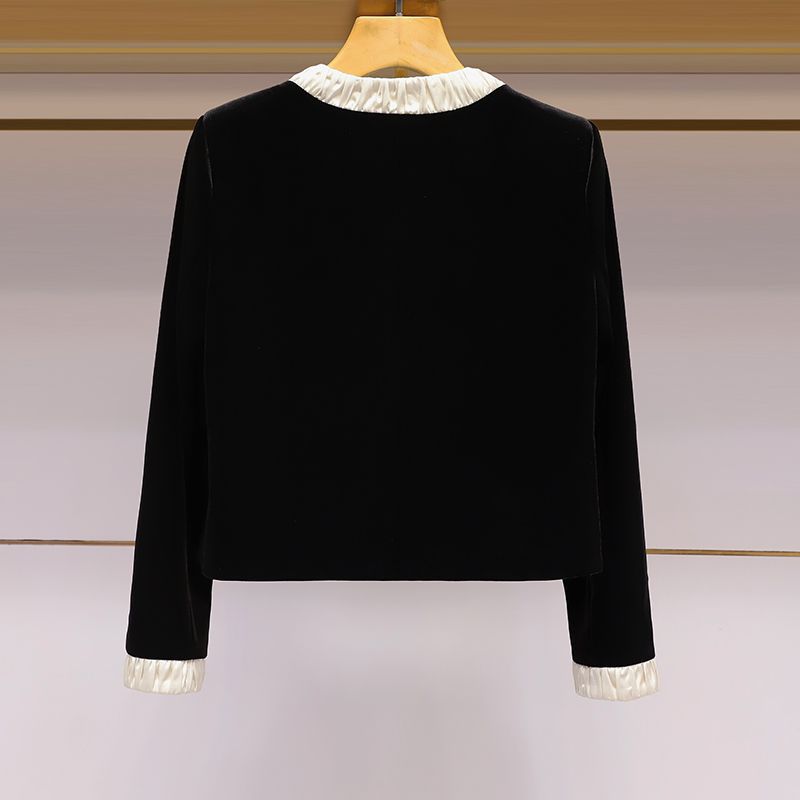 Dame kort jakke med elegant ruffle Stilla