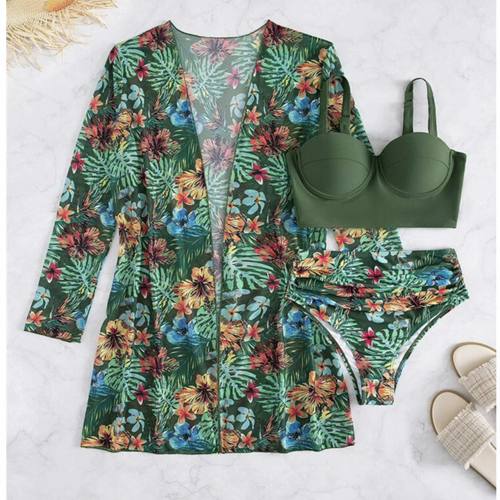 Dame strandoutfit med floralt cover-up og højt skåret bikini Stilla