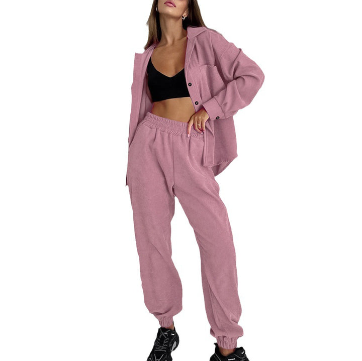 Dame Casual og komfortabel fleece-dragt med knapdetaljer og praktiske lommer Stilla