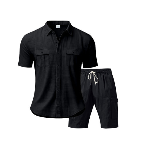 Herre afslappet fritidssæt med knapbar kortærmet skjorte og praktiske cargo-shorts Stilla