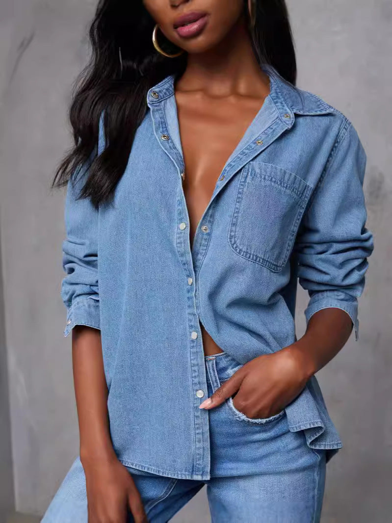 Kvinders denimskjorte med praktisk brystlomme og fashionable detaljer Stilla