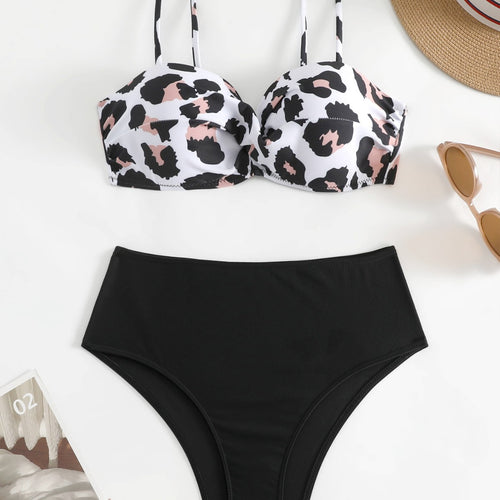 Dame bikini-sæt med moderigtig leopardmønster og højt skåret trusse Stilla