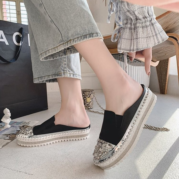 Dame Slip-On Mules med glitrende pyntesten og behagelig sål Stilla