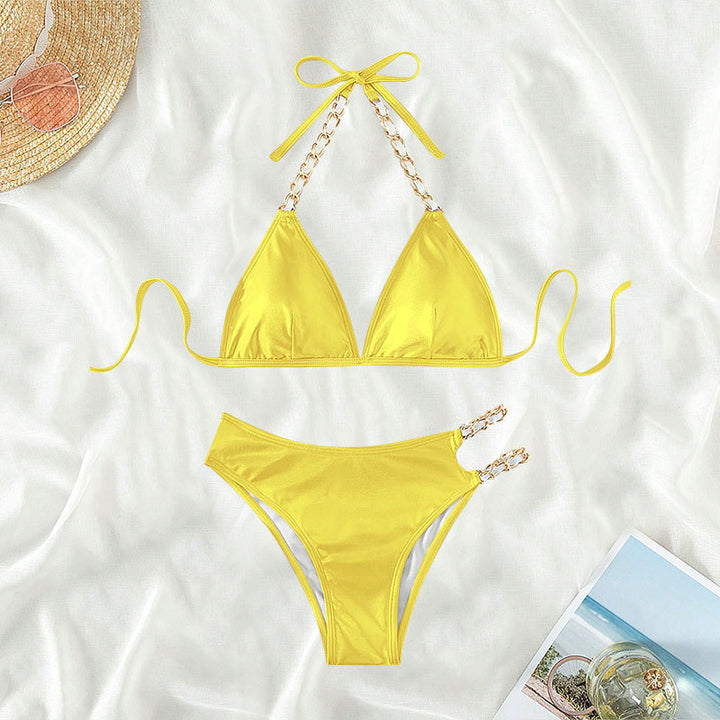 Dame triangel-bikini med glamourøse kædeaccentuer Skovae