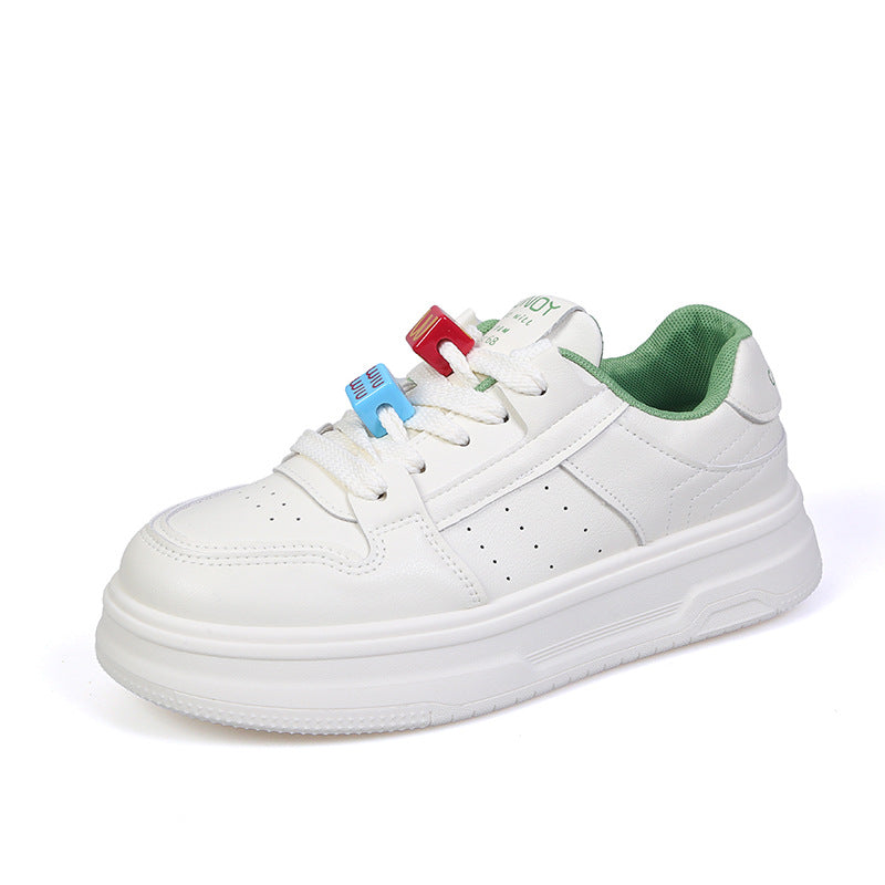 Dame Sneakers i urbane stil med farverig snørresystem og dæmpende sål Stilla