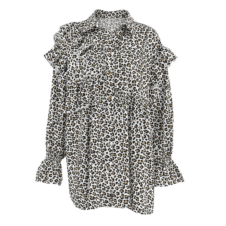 Dame skjorte med flæse detaljer i leopardmønster Stilla