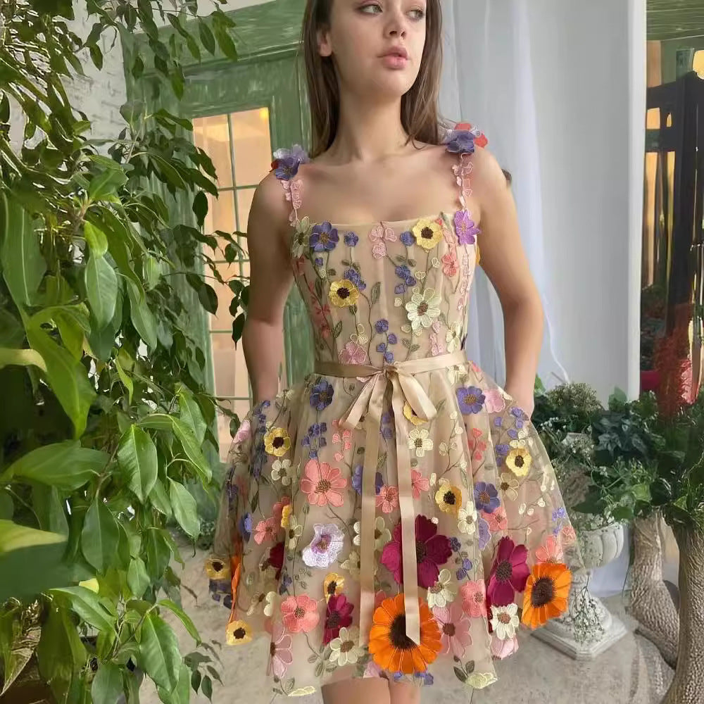 Stilla | Chic Blomster Broderi Bodycon Sexet Kjole