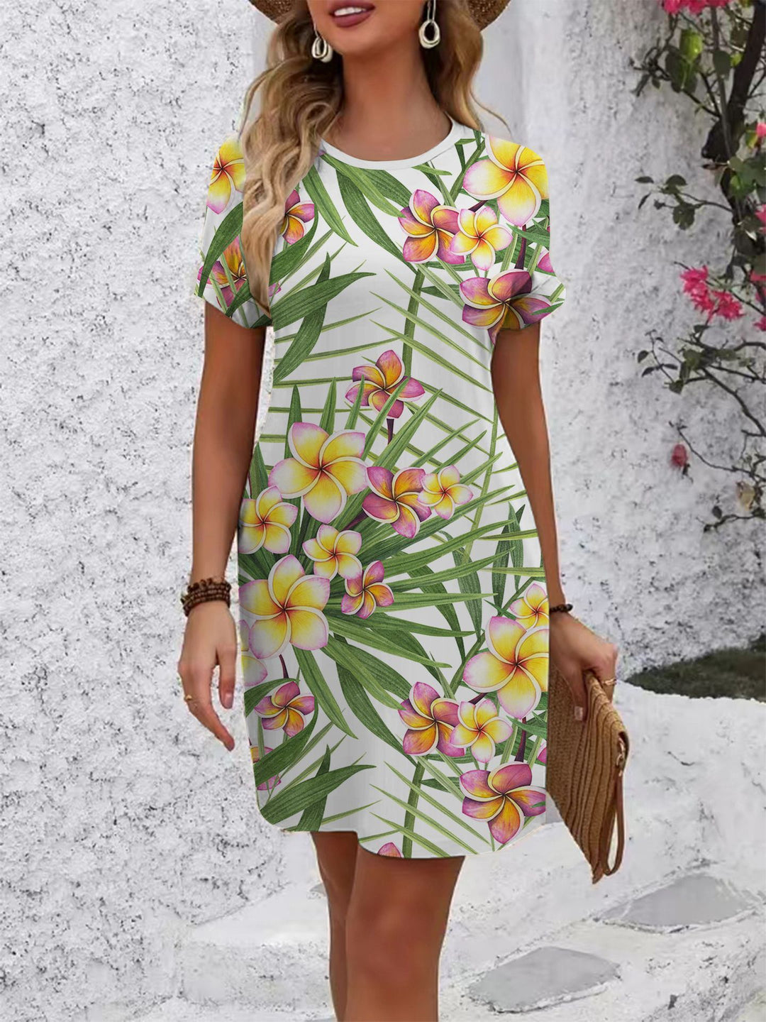 Dame komfortabel fritidskjole med livligt blomsterprint og løs pasform Skovae
