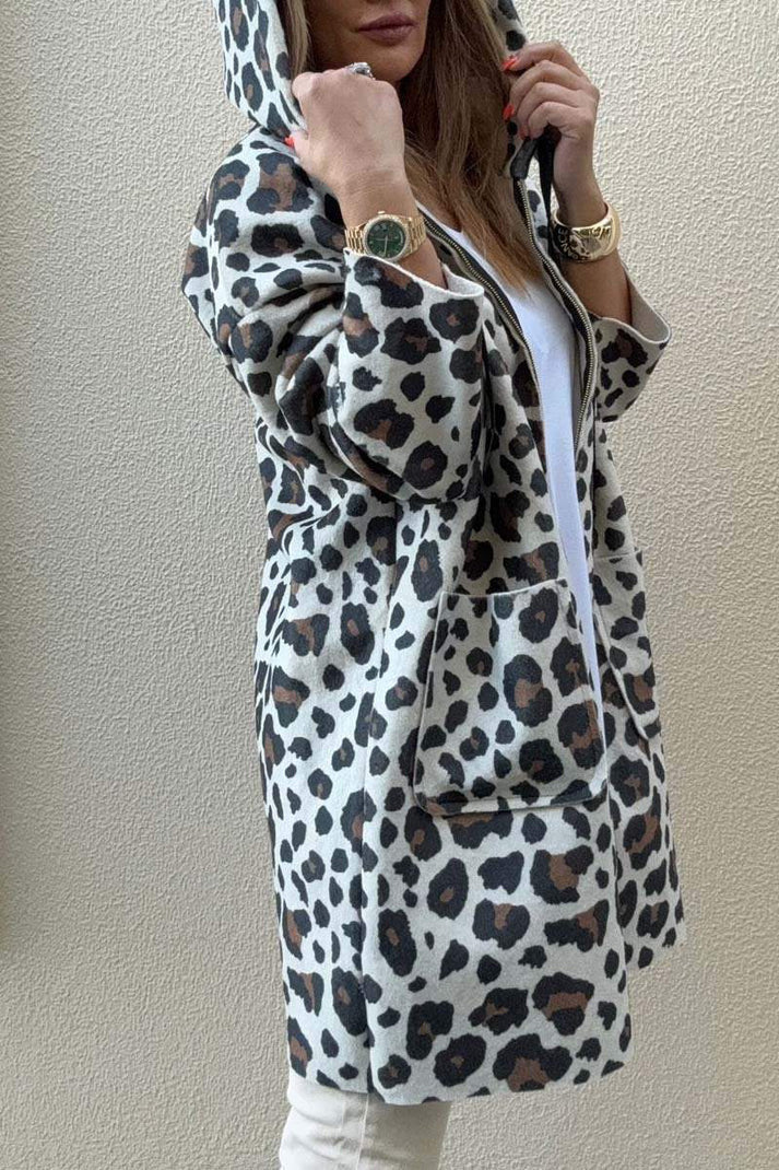 Dame hoodie med modetrend leopardmønster og praktische lommer Stilla