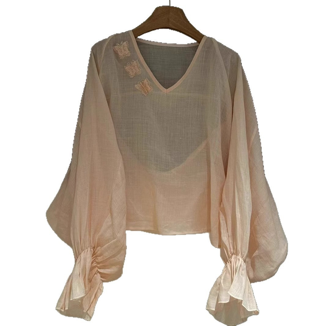 Femme Elegante Flydende Linnedbluse med Spidsedekoration Stilla