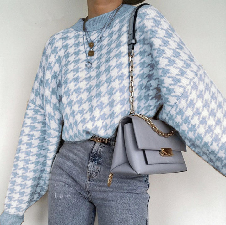 Kvinders strikket sweater med moderne houndstooth mønster og afslappet pasform Stilla