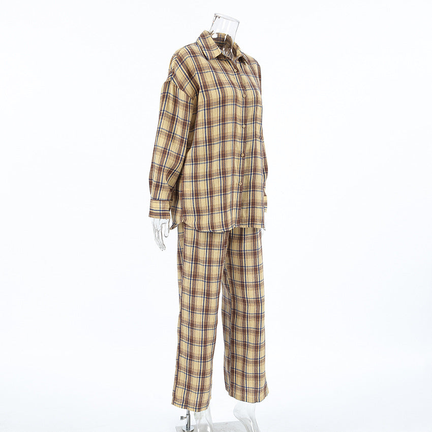 Dame Pyjamasæt i moderne ternedesign med afslappet snit Stilla
