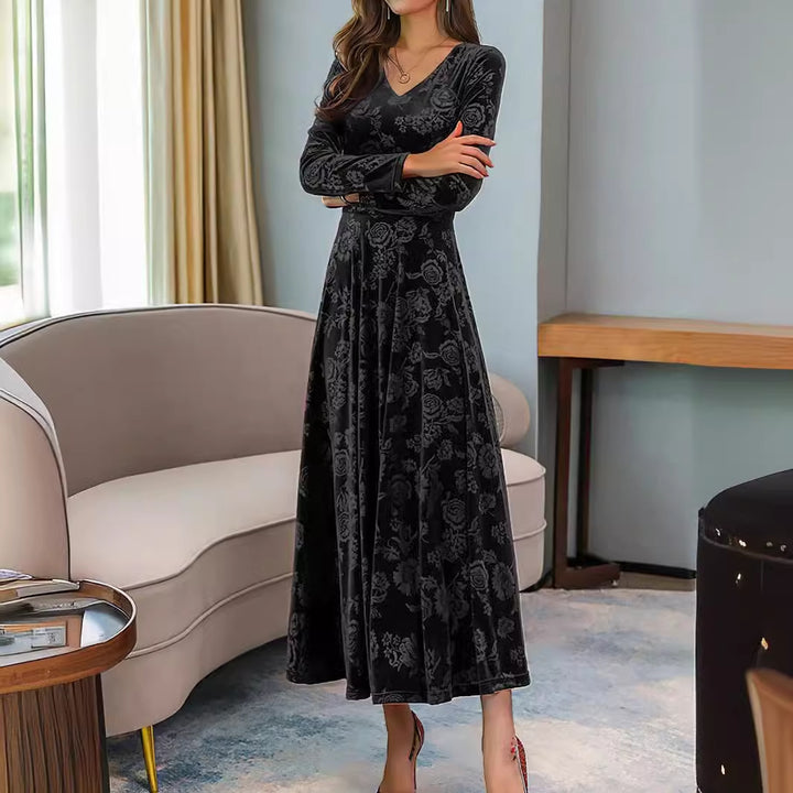 Dame elegant Maxikjole lavet af fint velour med blomster mønster Stilla
