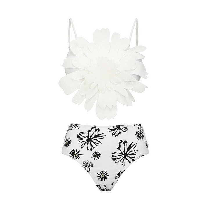 Dame Bikiniset med særlig blomsterdekoration og lang omslagsskjørt Skovae
