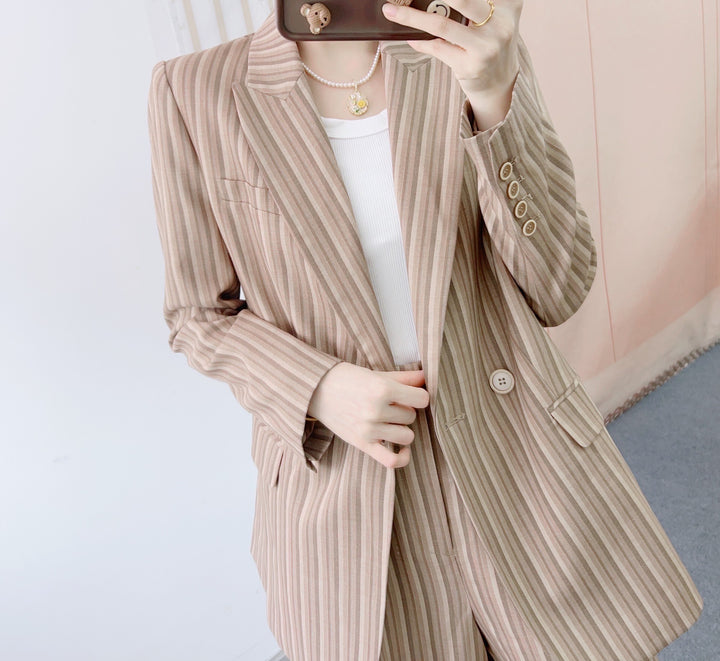 Dame Stribet Blazer i moderne snit med elegante detaljer Stilla