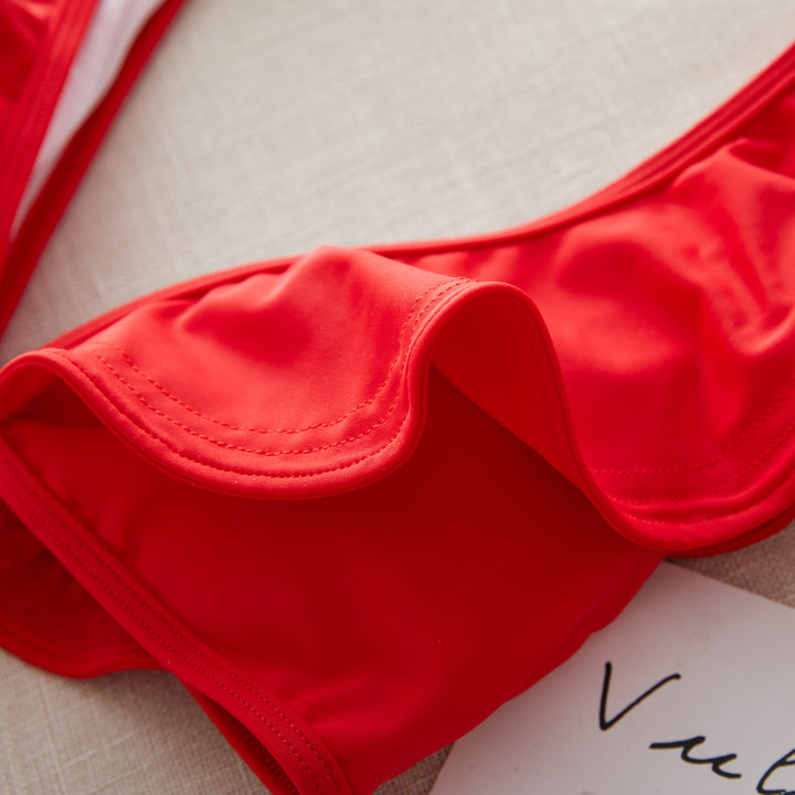 Dame Bikini-sæt med voluminøse flæse detaljer og højt skåret trusse Stilla