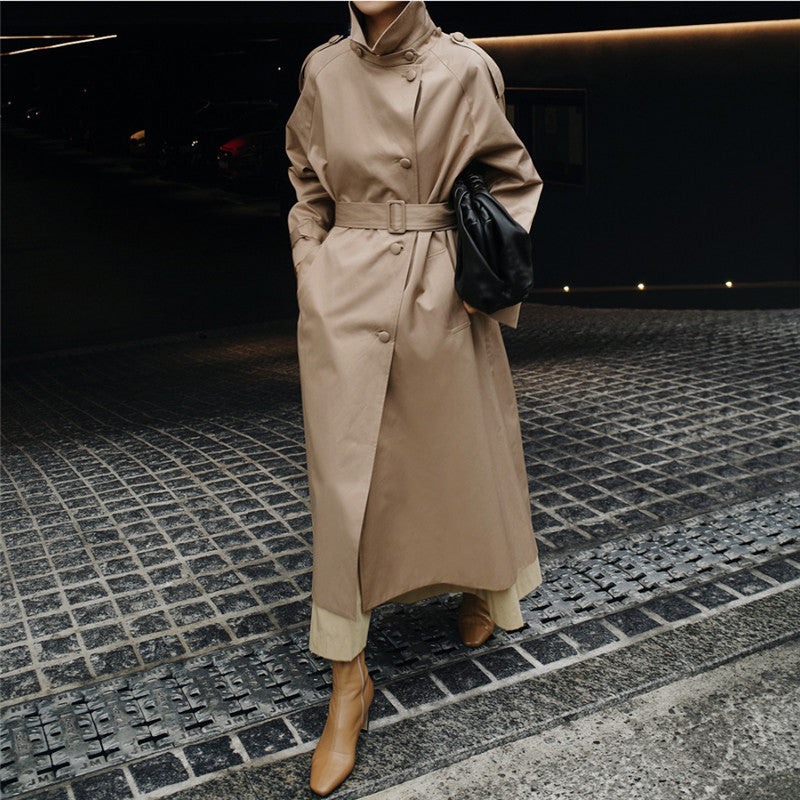 Dame Trenchcoat med moderne snit og elegant talje Stilla