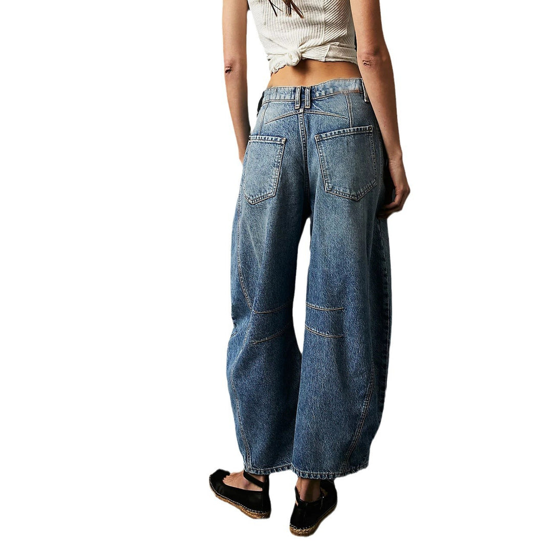 Dame Bredskåret Jeansbukser med modisk Brugt-Look og særlige Detaljer Stilla