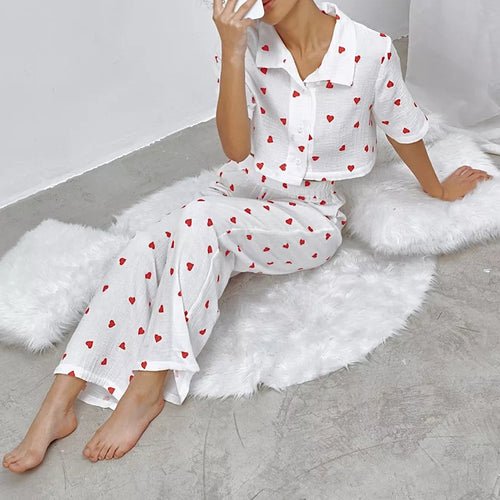 Dame cropped skjorte med hjerte mønster og lette materialer Stilla