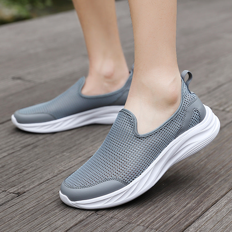 Herrer nan åndbar net-sportsko med slip-on form og stødabsorberende sål Skovae